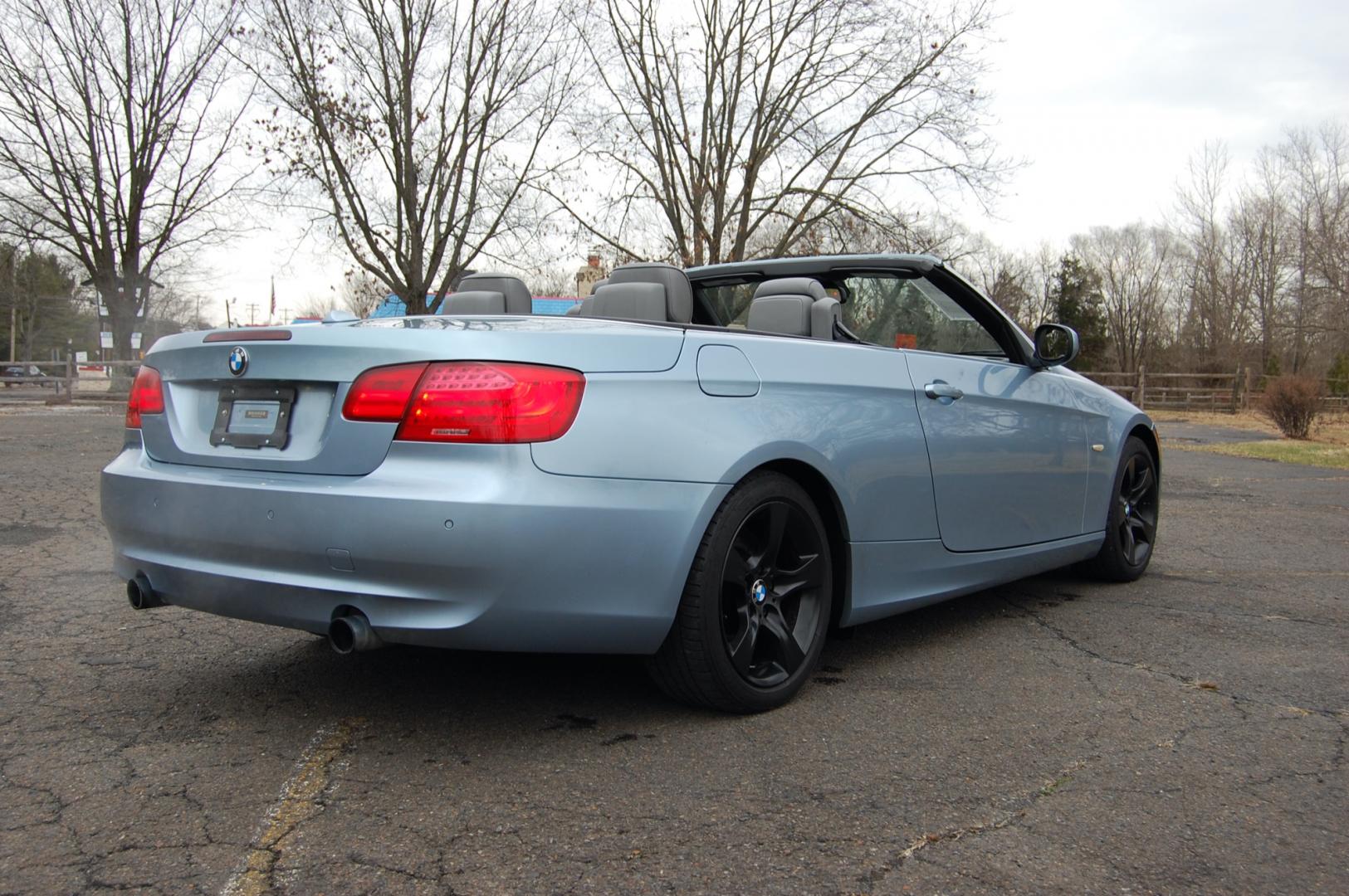 2012 Blue /Gray Leather BMW 3-Series (WBADX7C50CE) with an 3.0L L6 DOHC 24V turbocharged engine, Automatic transmission, located at 6528 Lower York Road, New Hope, PA, 18938, (215) 862-9555, 40.358707, -74.977882 - Here for sale is a nice 2012 BMW 335i Hard Top Convertible. Under the hood is a strong running 3.0 liter turbocharged inline 6 cylinder which puts power to the rear wheels via a smooth shifting automatic transmission with paddle shifters. Features include; Gray leather interior, keyless entry sys - Photo#12